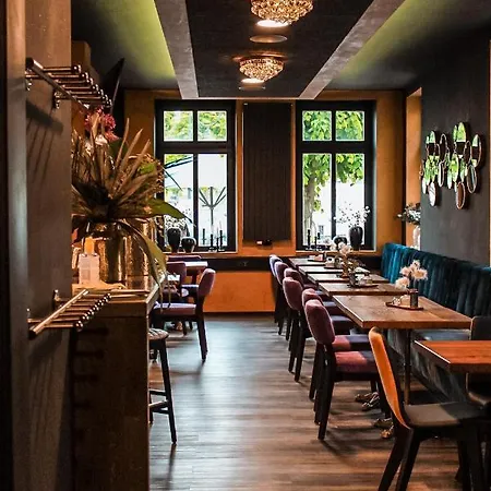 Schwarzer Adler Szálloda