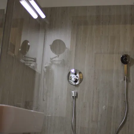 Schwarzer Adler Szálloda