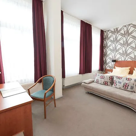 Schwarzer Adler 3* Jever